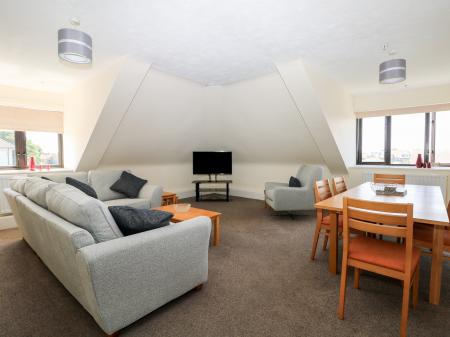 Flat 35 - Marine Court, Littlehampton, West Sussex