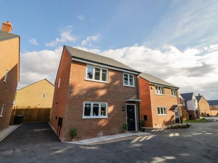 23 Moat House Close, Bedworth, Warwickshire