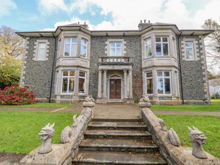 The Lloyd George, Bontnewydd, Gwynedd