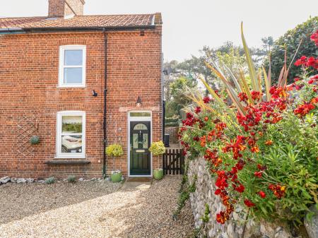 8 Melinda Cottage, East Runton, Norfolk