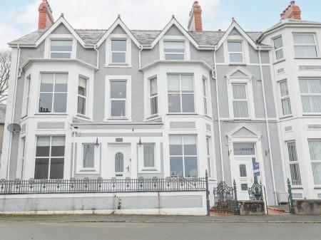 Llwyn Onn, Criccieth, Gwynedd