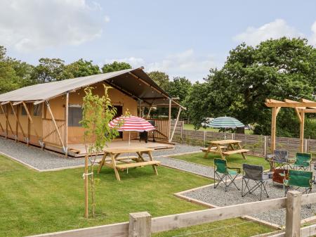 Tilly Bob Lodge, Llandudno, Gwynedd