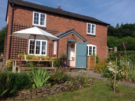 Lower Woodend Cottage, Bircher Common