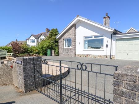 Llwyn Eithin, Benllech, Gwynedd