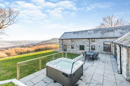 Ysgubor Maen Y Bardd, Conwy