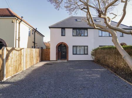 Magnolia House, Caversham