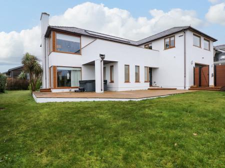 Swyn Llyr, Rhosneigr, Gwynedd