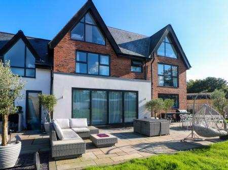 Rye Croft, Neston, Cheshire