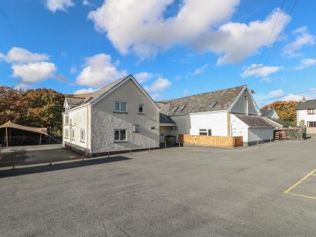 Glyntawe Outdoor Centre, Ynyswen, Powys