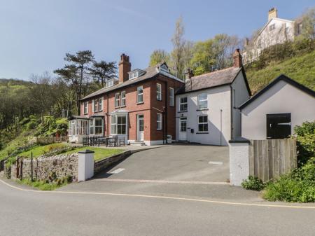 Brynmorfa, Llangrannog