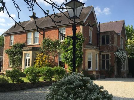 The Mount Private Estate, Upper Seagry