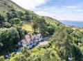 Tudor hall with hot tub, games room and sea views, Penmaenmawr