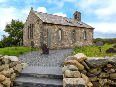 Eglwys St Cynfil , Pwllheli, Gwynedd