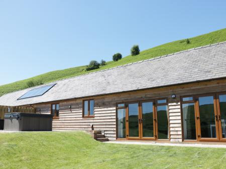 2 Beacon View Barn, Knighton, Powys