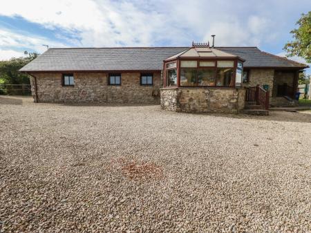 Jolls Ground Barn, Fivelanes, Cornwall