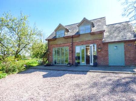 Gwdihw, Gobowen, Shropshire