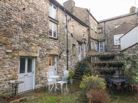 Courtyard Cottage, Kirkby Lonsdale, Cumbria