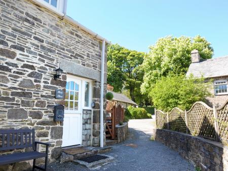 Hele Stone Cottage, Polyphant, Cornwall