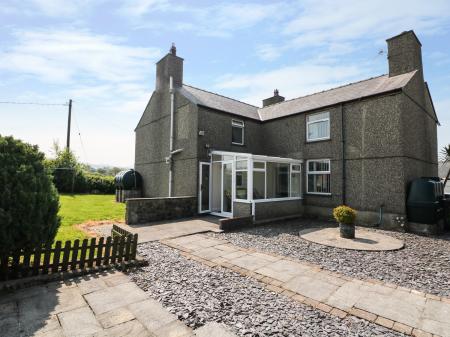 Cefn Werthyd Farmhouse, Bontnewydd