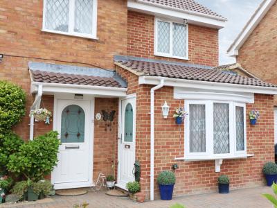 13 Beautiful Self Catering Cottages Near Swindon Wiltshire Self