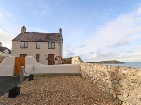 Beacon Cottage, Cemaes Bay