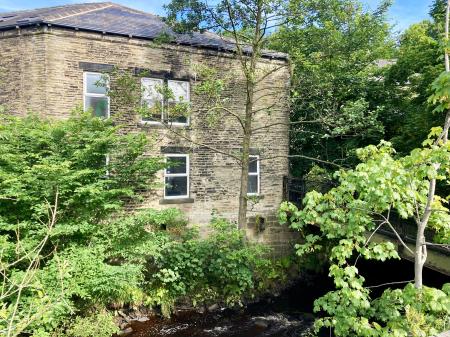 The Old Riverside School House Apt 3, Hebden Bridge