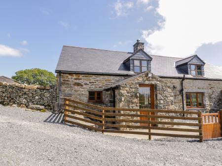 Yr Hen Stabal, Trawsfynydd