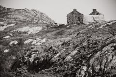 Atmospheric ruined cottage at Roisinis