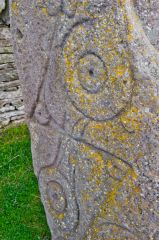 Roadside northern stone, Pictish carvings