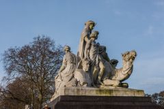 Allegorical statues representing Africa