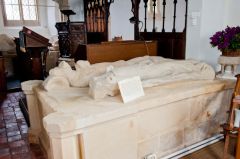 Sir John and Lady Isabella de la Beche effigies