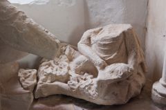 Aldworth, St Mary's Church, Sir Philip's dwarf
