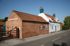 The Willow Tree Inn (c) Richard Croft