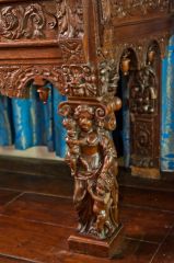 Musgrave aisle table carving