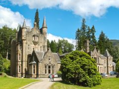 Benmore House (c) Lairich Rig