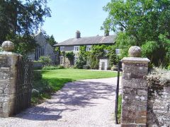 The manor house (c) Richard Knights