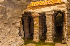 A closer look at the bath house hypocaust underfloor heating system