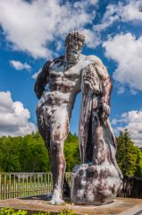 Statue of Hercules in the gardens