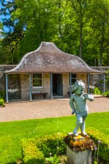 The Hercules Gardens folly