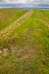 On top of the inner earthwork rampart