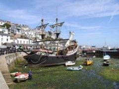 Replica of the Golden Hinde in Brixham harbour (c) Arpingstone
