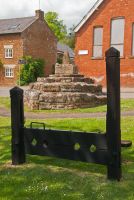 Village stocks
