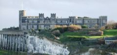 Kingsgate Castle (c) Rodw