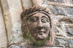 15th century figure of a woman in a headdress