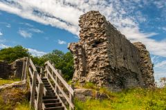 Climbing to the castle