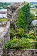 The wall and corner tower