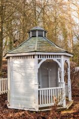 The gazebo garden in winter