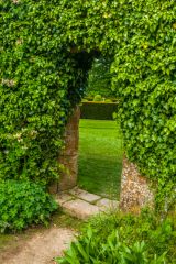 A gateway to the gadens