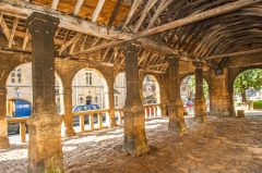The interior colonnade and cobbled floor