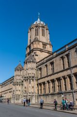 Old Tom, the college entrance on St Aldates
